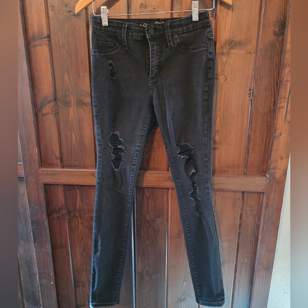 Universal Thread Charcoal Distressed Skinny Jeans